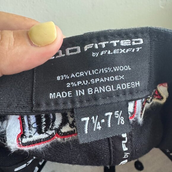 DNA Skull Star Flexfit 210 Fitted Hat 7 1/4 - 7 5/8 Black Embroidered Logo - Picture 5 of 8